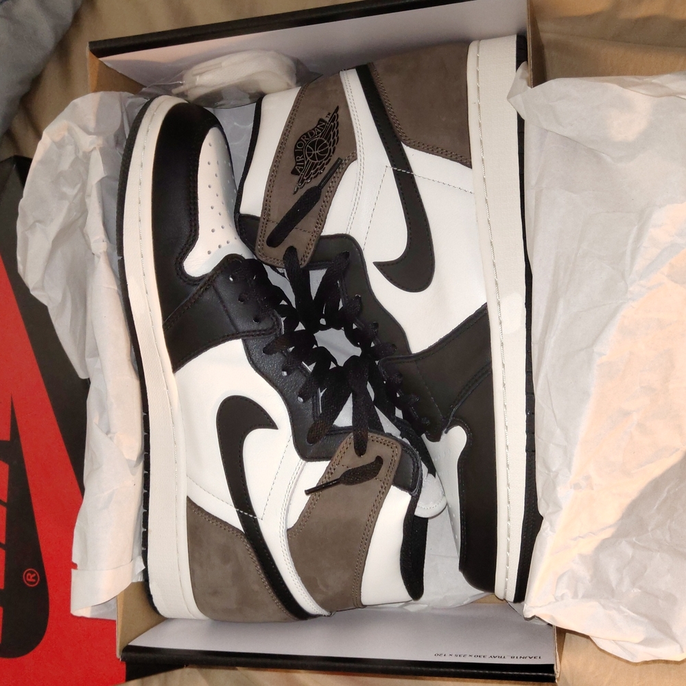 Mocha OG all Jordan 1
